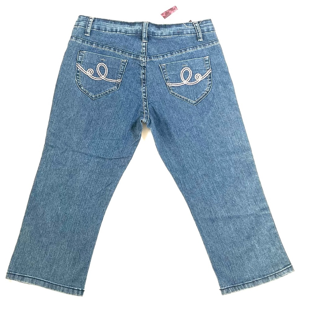 Women's Blue Jeans Capri Jeans Very Stretchy